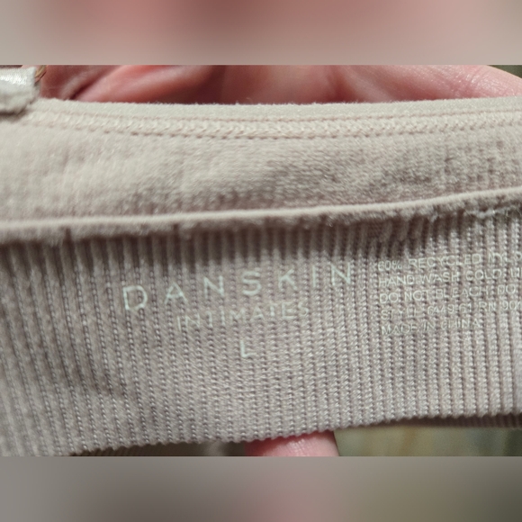 Danskin, Size L, Women's, Seamless Ribbed Bralette in Light Pink, Good Shape. - Picture 9 of 9